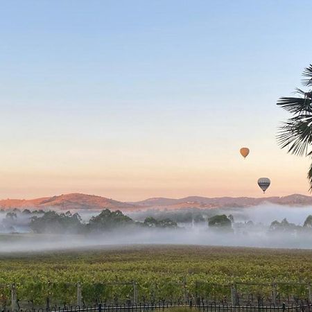 Mount Hope Estate Vineyard Apartment Dixons Creek Bagian luar foto