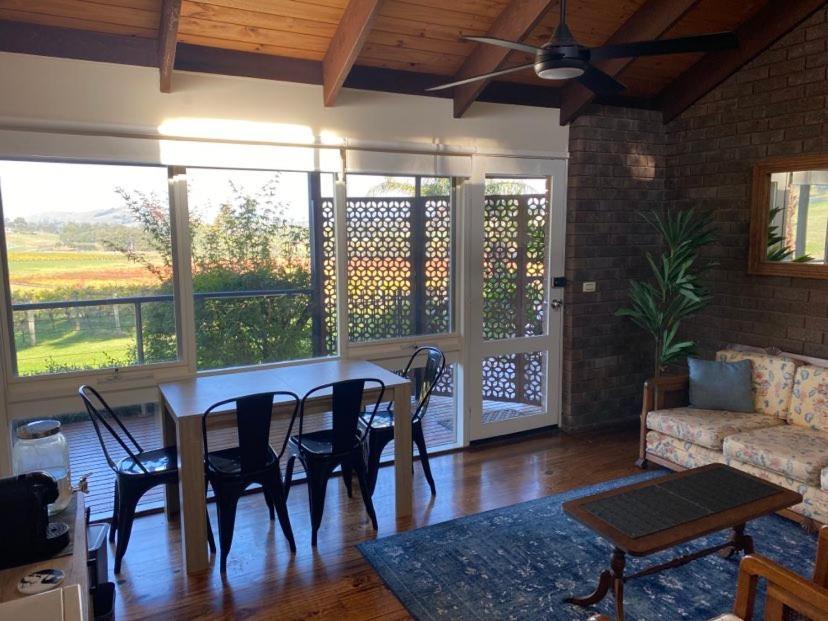 Mount Hope Estate Vineyard Apartment Dixons Creek Bagian luar foto
